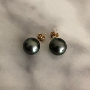 14KT Gold Tahitian Pearl Earrings
